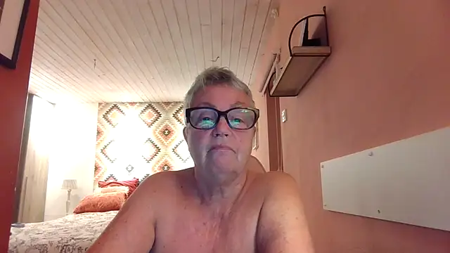 Snapshot of GrannyChrissy68 chatting on September 2025 09:39:01 PM GrannyChrissy68 online show from September 2025 09:39:01 PM