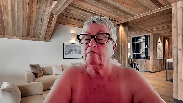 GrannyChrissy68 online show from February 2026 05:54:02 PM