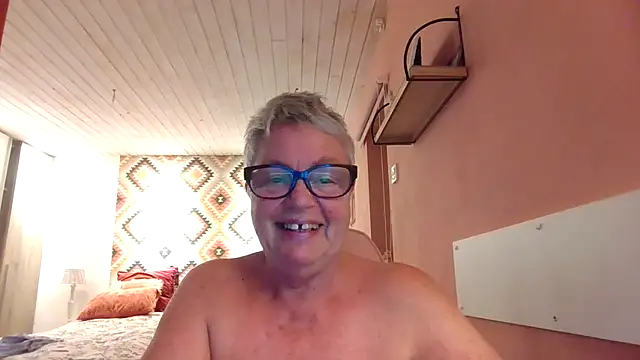 Snapshot of GrannyChrissy68 chatting on September 2025 09:37:01 PM GrannyChrissy68 online show from September 2025 09:37:01 PM