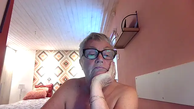 Snapshot of GrannyChrissy68 chatting on September 2025 01:33:01 PM GrannyChrissy68 online show from September 2025 01:33:01 PM