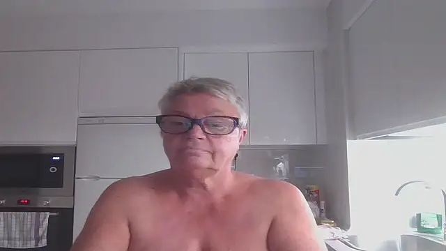 Snapshot of GrannyChrissy68 chatting on October 2025 09:45:01 PM GrannyChrissy68 online show from October 2025 09:45:01 PM