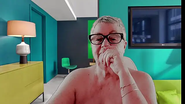 GrannyChrissy68 online show from January 2026 10:59:02 PM