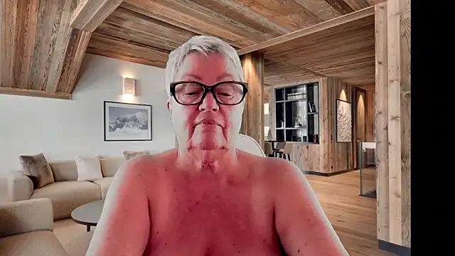 GrannyChrissy68 online show from February 2026 06:18:01 PM