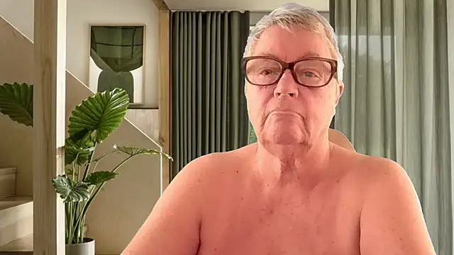 GrannyChrissy68 online show from March 2026 01:56:01 PM