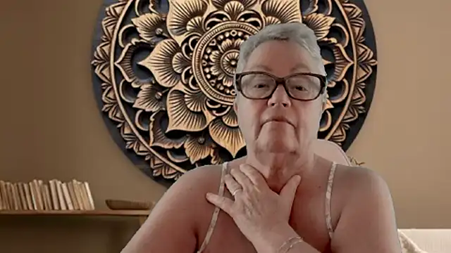 GrannyChrissy68 online show from March 2026 02:25:01 PM