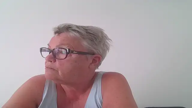 Snapshot of GrannyChrissy68 chatting on October 2025 02:40:01 PM GrannyChrissy68 online show from October 2025 02:40:01 PM
