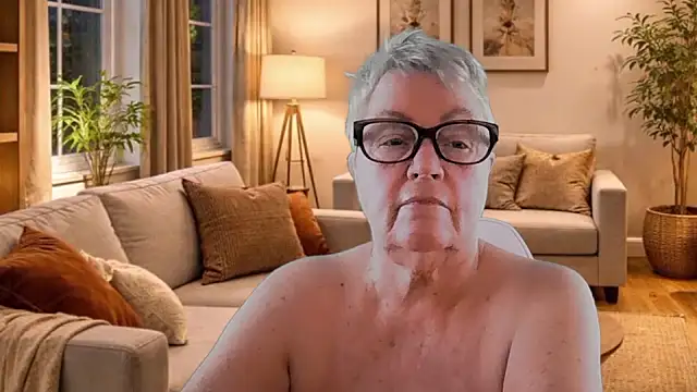 GrannyChrissy68 online show from January 2026 05:49:02 PM