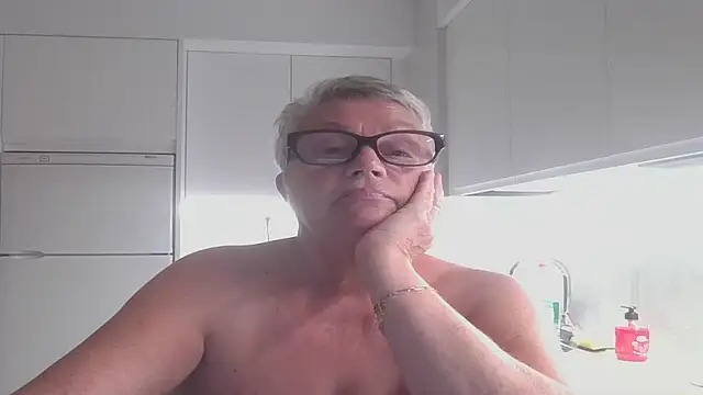 Snapshot of GrannyChrissy68 chatting on October 2025 09:36:01 PM GrannyChrissy68 online show from October 2025 09:36:01 PM