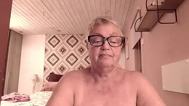 GrannyChrissy68 online show from March 2026 05:46:02 PM