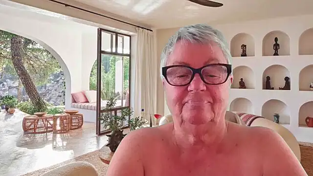 GrannyChrissy68 online show from May 2026 12:08:01 PM