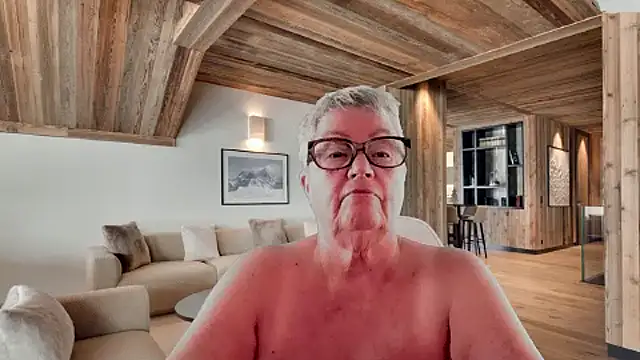 GrannyChrissy68 online show from February 2026 01:52:01 PM