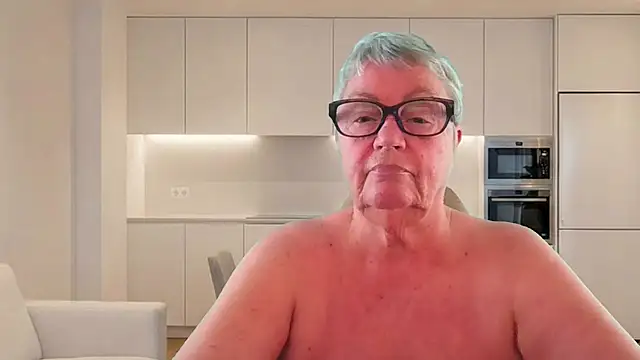 GrannyChrissy68 online show from June 2026 02:51:01 PM