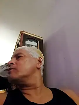 Snapshot of gayphotograper chatting on September 2025 07:52:02 PM gayphotograper online show from September 2025 07:52:02 PM