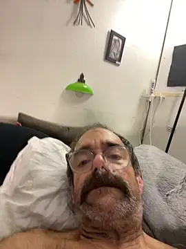 Snapshot of Trainee2Bpeed chatting on October 2025 10:36:01 AM Trainee2Bpeed online show from October 2025 10:36:01 AM