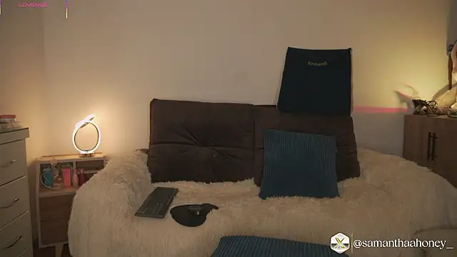 samanthaa  online show from March 2026 11:42:01 PM