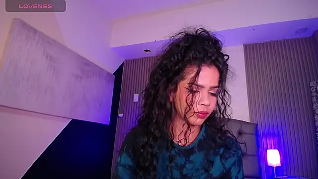 Snapshot of ximena_diaz chatting on March 2025 11:01:02 PM ximena diaz online show from March 2025 11:01:02 PM