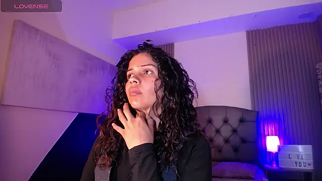 Snapshot of ximena_diaz chatting on March 2025 08:31:01 PM ximena diaz online show from March 2025 08:31:01 PM