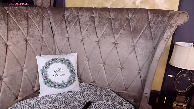 Snapshot of BustyGizelle chatting on November 2025 06:16:02 AM BustyGizelle online show from November 2025 06:16:02 AM