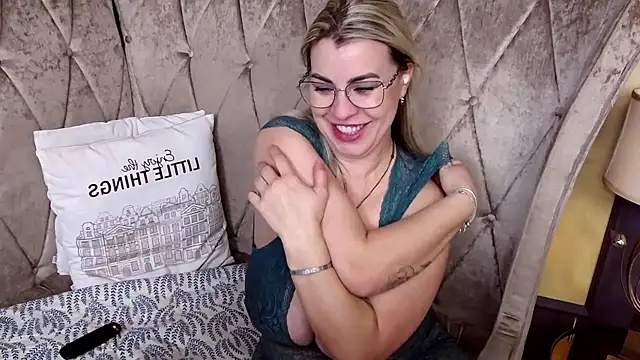 BustyGizelle online show from March 2026 05:34:02 AM