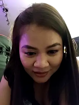 yenyen  online show from February 2026 07:10:02 PM