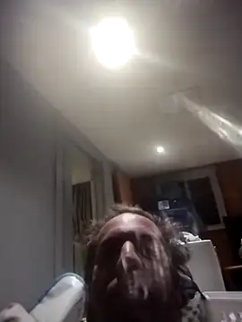 trucker1979 online show from November 2025 10:19:01 AM