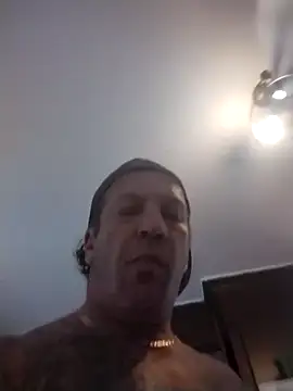 trucker1979 online show from November 2025 06:41:02 PM