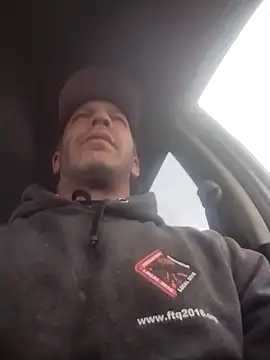 trucker1979 online show from December 2025 06:34:02 PM