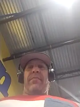 Snapshot of trucker1979 chatting on May 2026 09:09:01 AM trucker1979 online show from May 2026 09:09:01 AM
