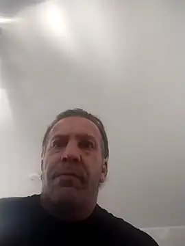 trucker1979 online show from April 2026 04:52:01 PM