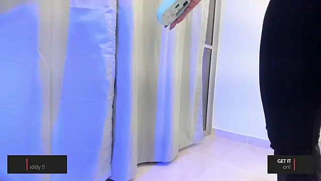 Ariana lopezz online show from October 2025 11:30:01 PM