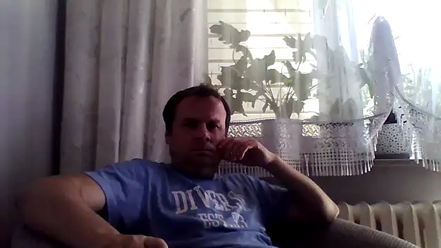 grzes19763 online show from May 2026 07:50:02 AM