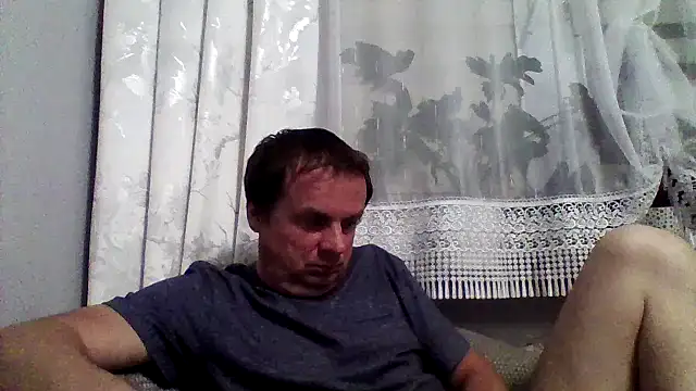 grzes19763 online show from May 2026 08:47:02 PM