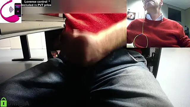 Snapshot of pliko chatting on October 2025 03:52:01 PM pliko online show from October 2025 03:52:01 PM