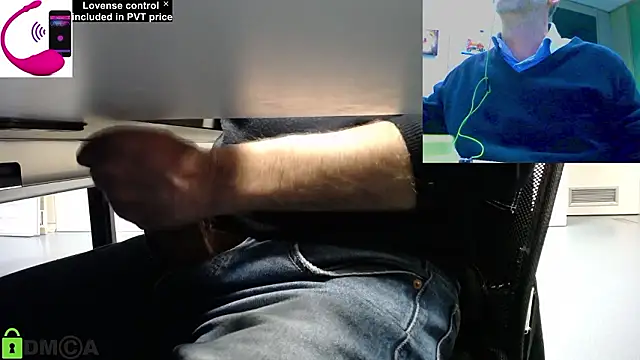 Snapshot of pliko chatting on February 2026 03:28:01 PM pliko online show from February 2026 03:28:01 PM