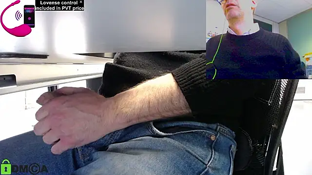 Snapshot of pliko chatting on March 2026 02:13:01 PM pliko online show from March 2026 02:13:01 PM