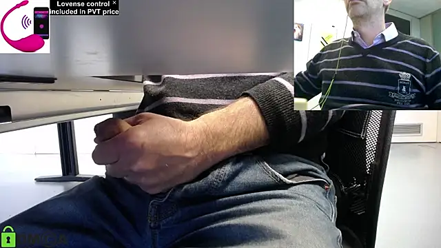 Snapshot of pliko chatting on November 2025 10:32:02 AM pliko online show from November 2025 10:32:02 AM