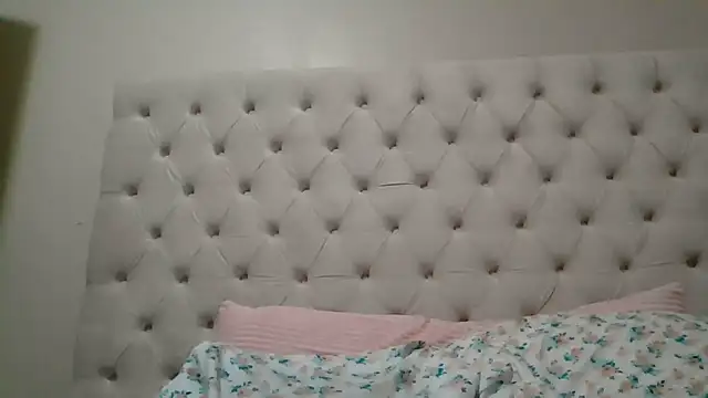 Snapshot of beautylovess chatting on February 2026 01:03:01 AM beautylovess online show from February 2026 01:03:01 AM