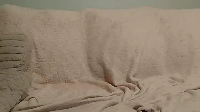 Snapshot of beautylovess chatting on November 2025 04:05:01 AM beautylovess online show from November 2025 04:05:01 AM