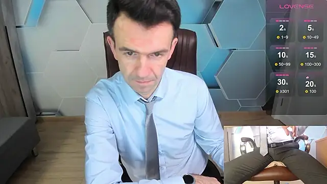 SteveTiger online show from January 2026 01:03:01 PM