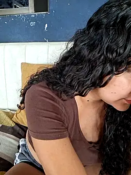 blerstefan1 online show from October 2025 01:04:02 PM