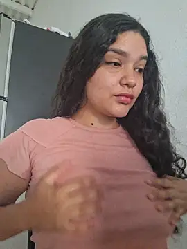 blerstefan1 online show from October 2025 01:08:01 PM