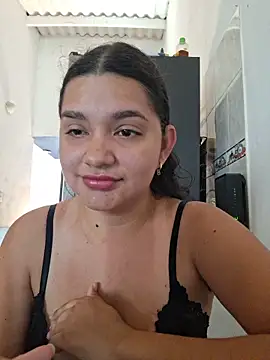 blerstefan1 online show from November 2025 03:39:01 PM