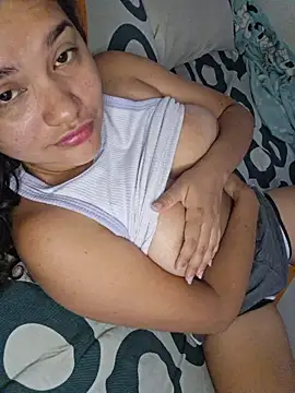 blerstefan1 online show from October 2025 12:51:01 PM