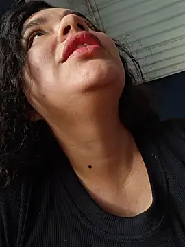 Snapshot of blerstefan1 chatting on June 2026 01:09:02 PM blerstefan1 online show from June 2026 01:09:02 PM