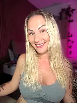 NastyMilf  online show from April 2026 09:00:02 PM