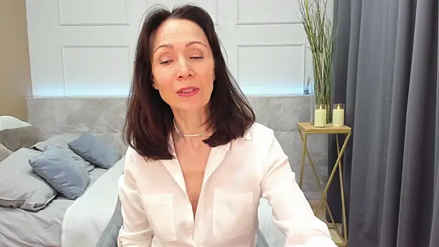Snapshot of Maria_Gold chatting on February 2025 01:57:01 PM Maria Gold online show from February 2025 01:57:01 PM