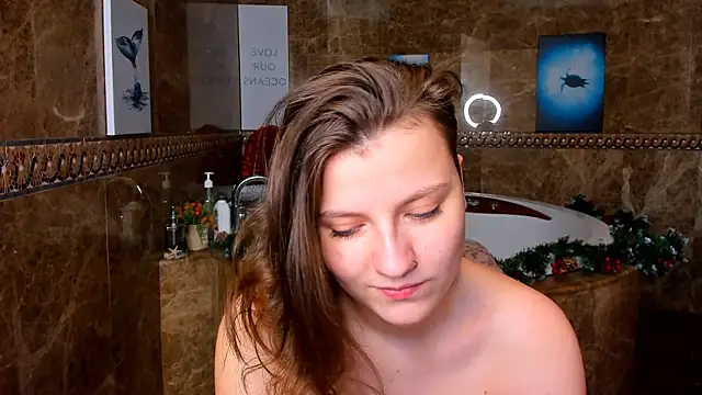 Snapshot of MelindaTin chatting on January 2025 07:46:01 AM MelindaTin online show from January 2025 07:46:01 AM