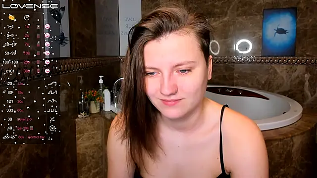 Snapshot of MelindaTin chatting on January 2025 01:26:02 AM MelindaTin online show from January 2025 01:26:02 AM