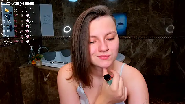 MelindaTin online show from November 2025 12:42:02 AM