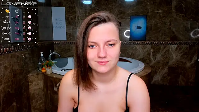 MelindaTin online show from November 2025 12:47:02 AM